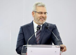 Inversión de casi 6 mil mdp en puerto de LC fortalecerá tránsito de mercancías: Bedolla