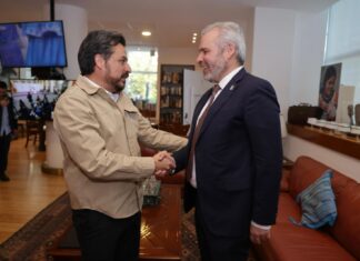 Villas del Pedregal dice sí a nuevo hospital del IMSS; recaudadas más de 40 mil firmas: Bedolla