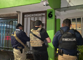 Cateo en Uruapan deja aseguramiento de drogas, armas y motocicleta; hay un detenido