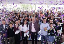 Bedolla inicia entrega de tenis para cerca de 40 mil estudiantes de secundarias de Morelia