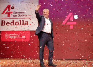 Bedolla presenta informe regional en Zamora; anuncia modernización carretera