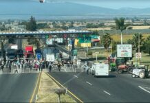 Michoacán | Continúan bloqueos de campesinos en al menos seis puntos del estado