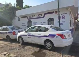 Atacan sitio de taxis en Zamora con bombas molotov y disparos