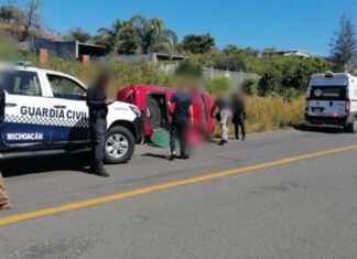 Mando policial de Indaparapeo es asesinado a balazos mientras conducía su vehículo