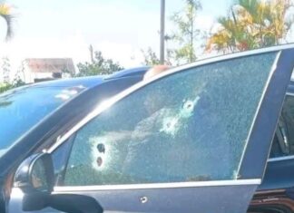 Atacan a automovilista en estacionamiento de restaurante en Uruapan; se reporta grave