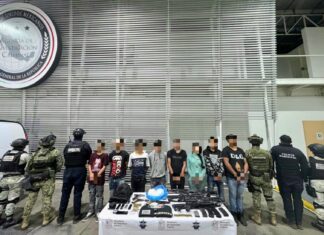 Fuerzas estatales y federales aseguran a 8 personas, armamento y droga en Puruándiro