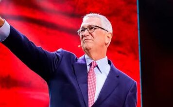 Grupo Salinas alista defensa legal por cobros del SAT