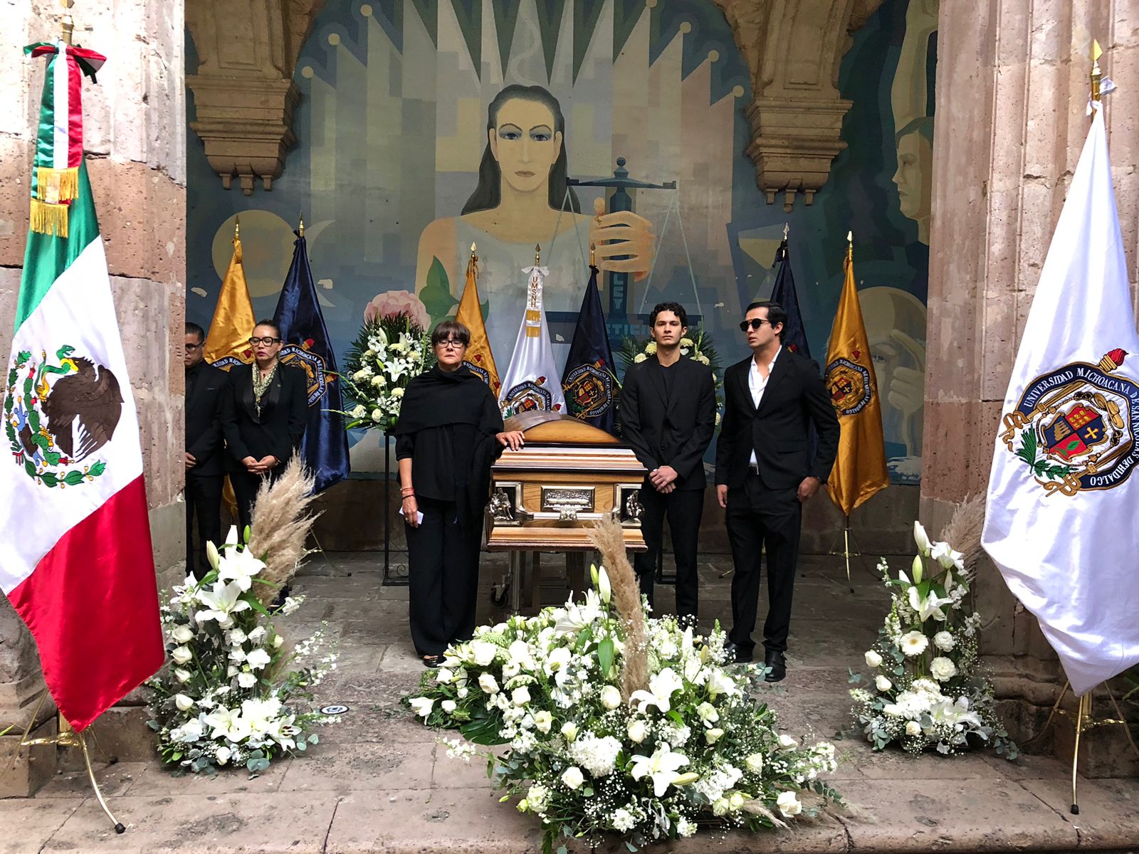 588552376_1293115636179062_7552146499099337793_n