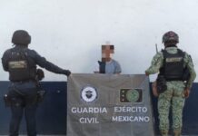 Asegurados dos hombres, un arma de fuego y droga en Apatzingán: SSP