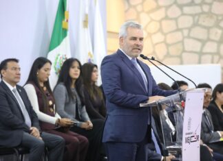 Impulso federal a educación llevará becas a más de 892 mil estudiantes: Bedolla