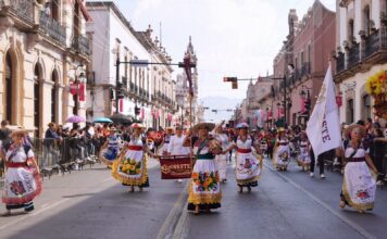 Sin contratiempos y en ambiente familiar se realizan desfiles por el 115 Aniversario de la Revolución Mexicana en Michoacán: Segob