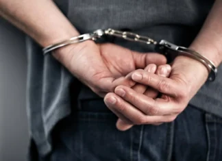 Vinculan a proceso a presunto responsable de incumplimiento de la obligación alimentaria y violencia familiar en Uruapan