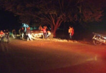 Volcadura en la carretera Uruapan–Ziracuaretiro deja un hombre sin vida en Michoacán