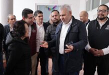 Bedolla y rectora de la Universidad Nacional Rosario Castellanos visitan espacios para los campus en Zitácuaro y Zacapu