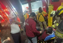 Dos mujeres muertas y siete heridos en choque múltiple en la Morelia–Charo; responsable huyó