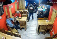 Asalto armado en taquería de Puebla deja un cliente muerto; delincuentes huyeron impunemente