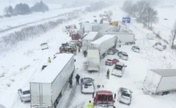 Más de 100 vehículos colisionan en Michigan durante potente tormenta invernal