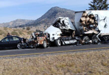 Carambola de 10 vehículos en la Autopista de Occidente deja un muerto y 14 heridos