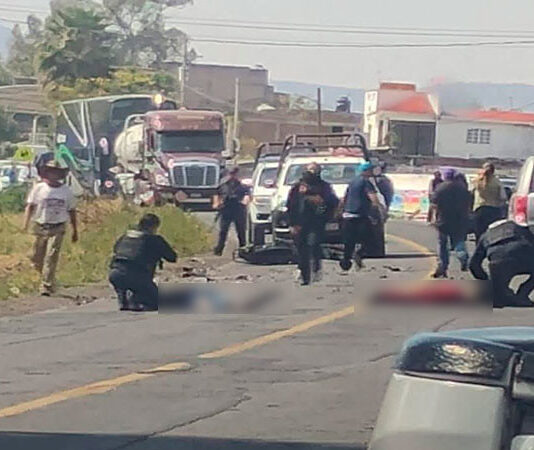 En accidente de motocicleta fallecen dos jóvenes en Queréndaro, Michoacán