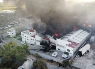 Incendio en fábrica de pegamentos deja cuantiosos daños en San Francisco del Rincón