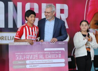 Entrega Bedolla apoyos a 382 familias de niñas y niños con cáncer; garantiza continuidad a tratamientos