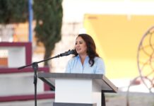 Gladyz Butanda hace entrega de escrituras gratuitas en Zacapu