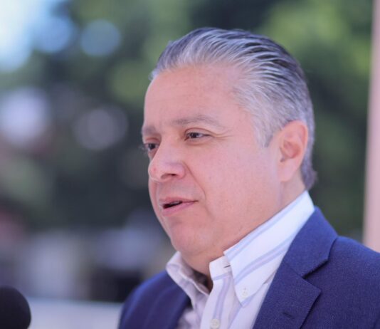 Internet gratuito para todos; 12,500 estudiantes se registran el primer día al programa DATA: Luis Navarro