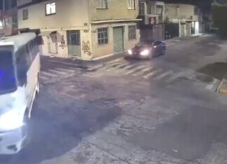 Conductor de Uber agrede a pasajera y provoca accidente en el Centro de Morelia