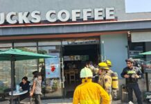Inicio de incendio en sucursal de Starbucks moviliza a bomberos en Morelia
