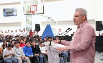 Que ningún estudiante se quede sin internet gratis; en Apatzingán, Bedolla invita a registrarse al Programa Data