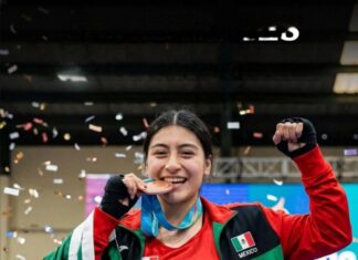 Alumna del Cecytem hace historia y gana medalla mundial de boxeo