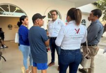 Gobierno del Estado brinda atención directa a familiares de maestras víctimas en Lázaro Cárdenas