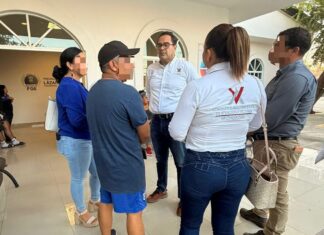 Gobierno del Estado brinda atención directa a familiares de maestras víctimas en Lázaro Cárdenas