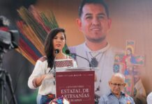 Tianguis de Domingo de Ramos celebra la riqueza textil de los pueblos originarios