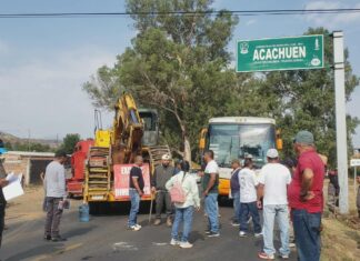 Comunidades indígenas bloquean carreteras y planta de la CFE en Michoacán