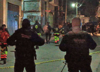 Hallan a un hombre sin vida dentro de una camioneta en Cuitzeo