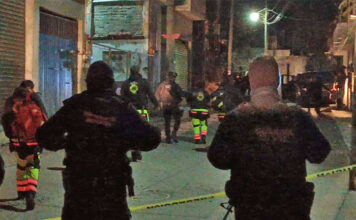 Hallan a un hombre sin vida dentro de una camioneta en Cuitzeo