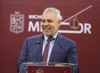 Abrirá próximo viernes puente del distribuidor de salida a Pátzcuaro: Bedolla