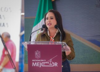 Inicia Gladyz Butanda construcción de boulevard en Ario