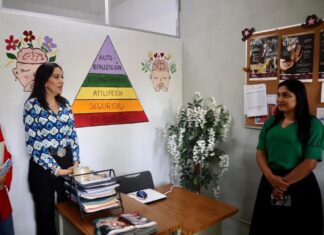 Gobierno estatal refuerza acompañamiento a planteles educativos de Lázaro Cárdenas