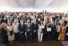 Bedolla reactiva pagos por defunción y premia décadas de labor docente