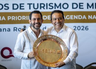 Roberto Monroy rinde protesta como nuevo presidente de Asetur México