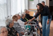 Con Jalo por las Mamás, más de 2 mil pañales garantizan bienestar a personas adultas mayores