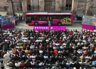 Proyecta Bedolla ampliación de la ruta del Morebús hasta el Mercado Independencia