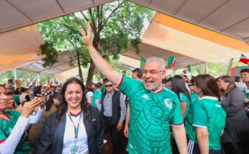 ¡Futbol mundialista llega a Morelia! Inaugura Bedolla el Jalo Futbolero con pantalla gigante