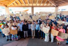 Federación entrega apoyos de hasta 500 mil pesos a cocineras tradicionales y comunidades de 22 municipios
