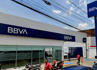 Asaltan a cuentahabiente afuera de sucursal bancaria en Morelia