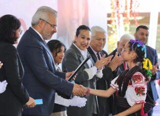 Certeza al magisterio y becas a 848 mil alumnos logran cuarto año completo de clases: Bedolla