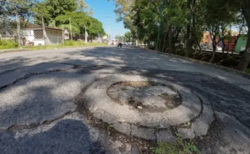 Deterioro de la avenida Solidaridad complica la circulación en Morelia