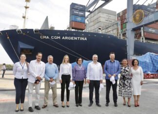 Puerto de Lázaro Cárdenas rompe récord; moviliza 15.5 millones de toneladas en primer semestre: Bedolla